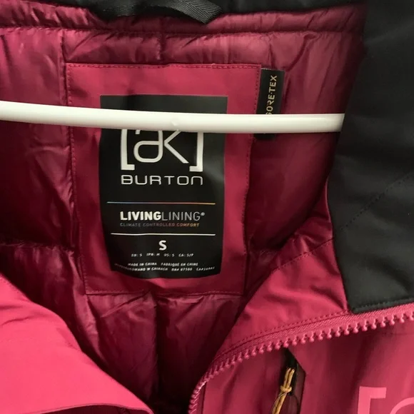 Brand new women’s burton AK Gore Jacket. Tags still attached. - Picture 4 of 4